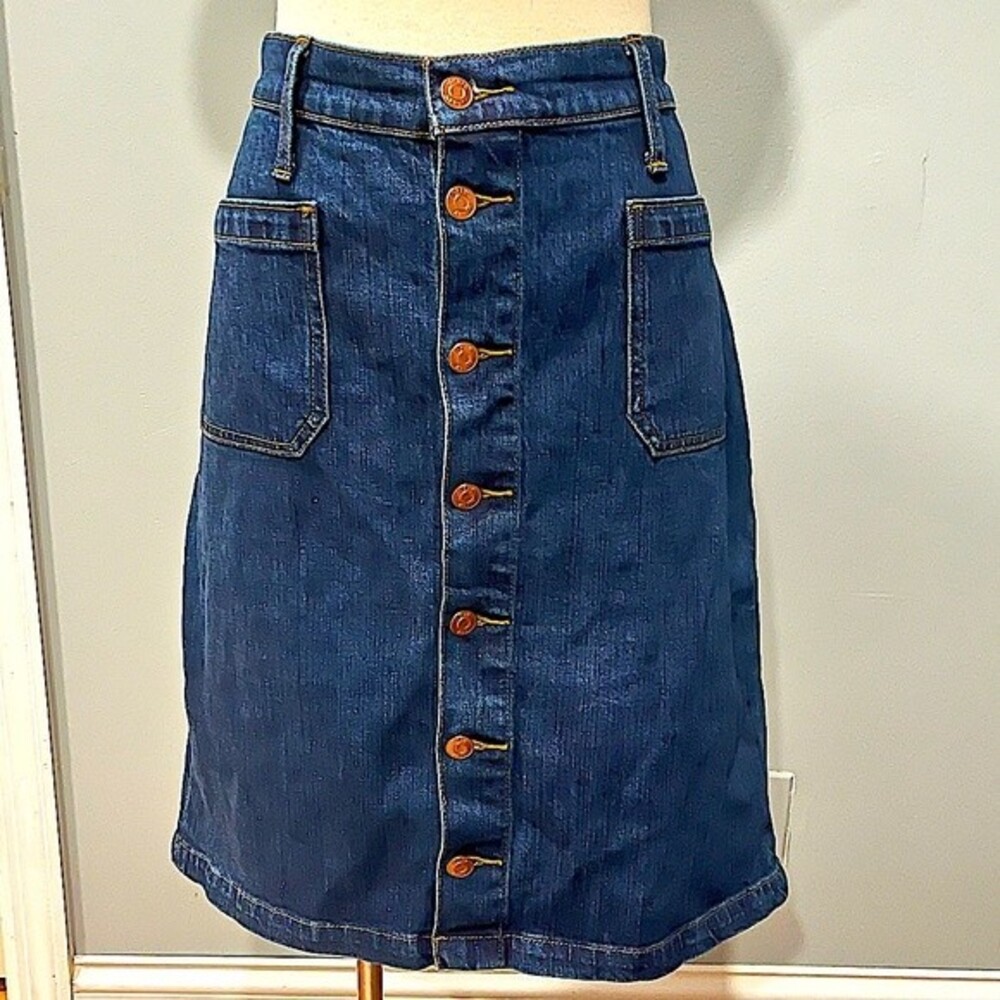 J Crew Denim Button-Front Denim Skirt on Medium Wash Size 32
